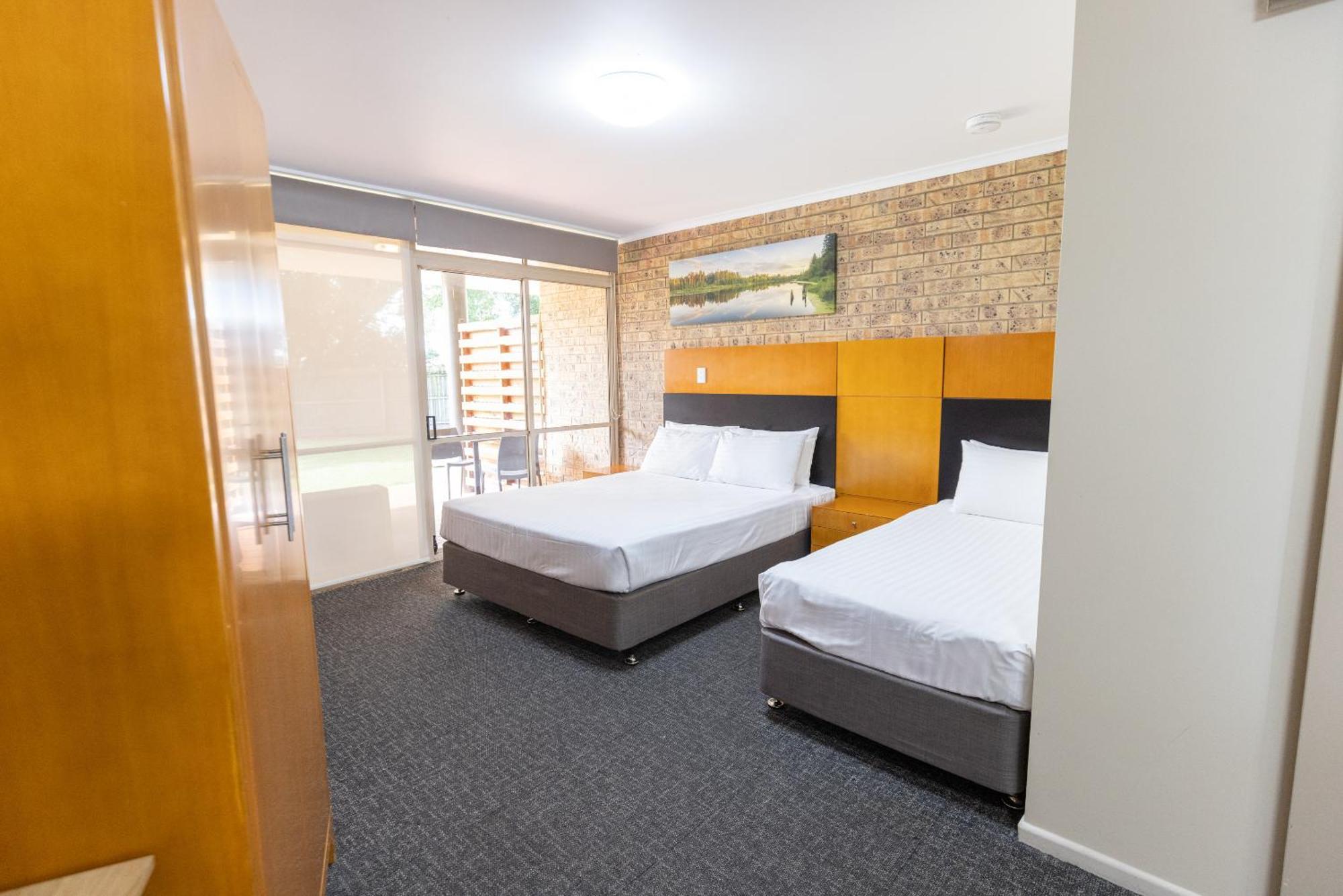 Sundowner Hotel Motel Caboolture Exterior foto