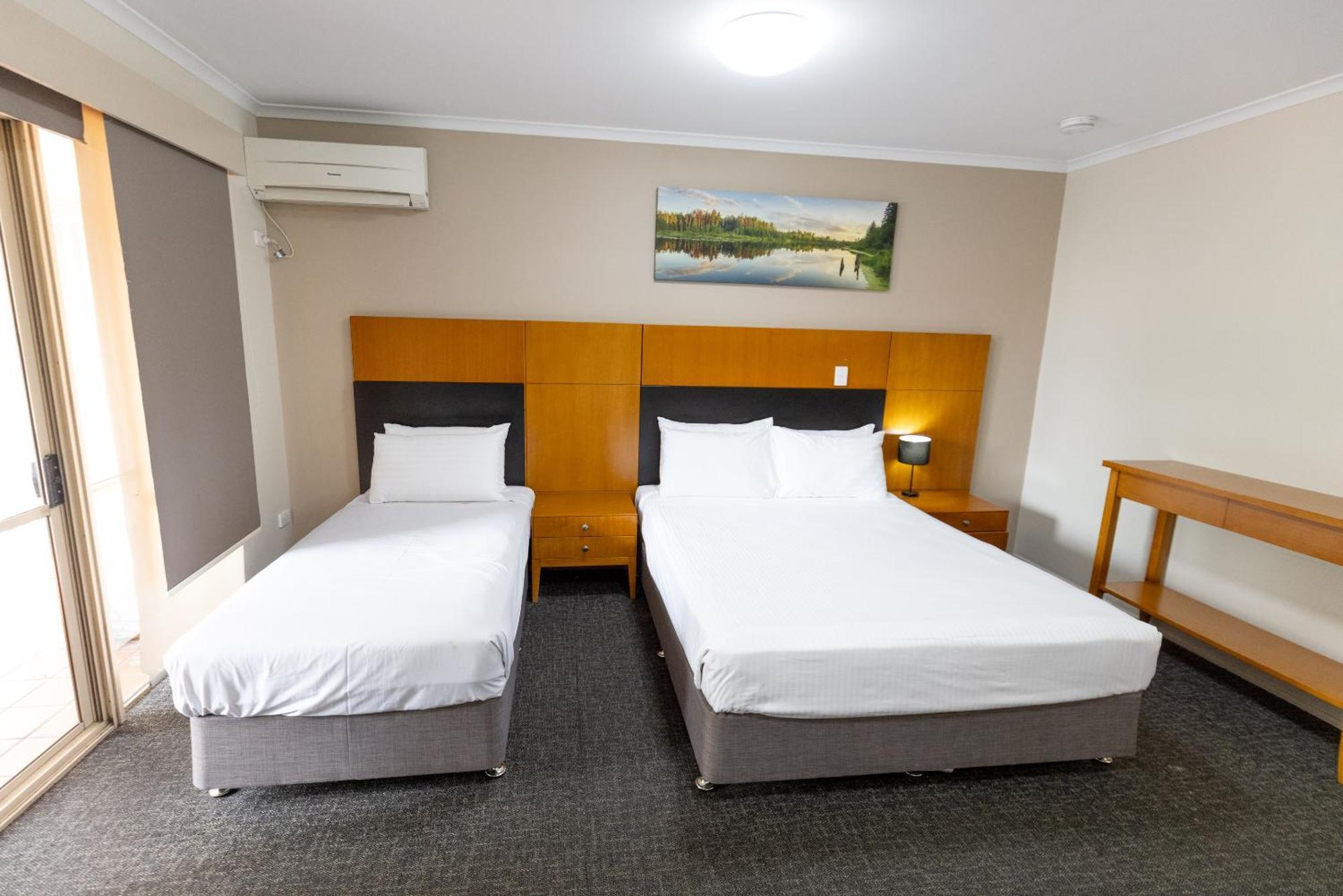 Sundowner Hotel Motel Caboolture Exterior foto